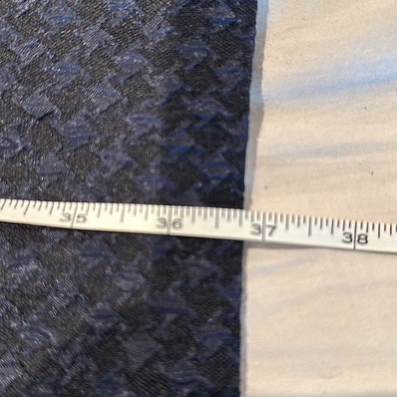 New with Tags. Authentic Karl Lagerfeld navy houndstooth dress with flowers - Picture 8 of 13